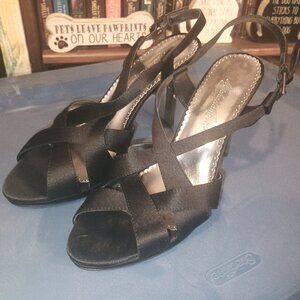 Michaelangelo Fantasy  Black Dress Strappy Sandles with Metallic heels
